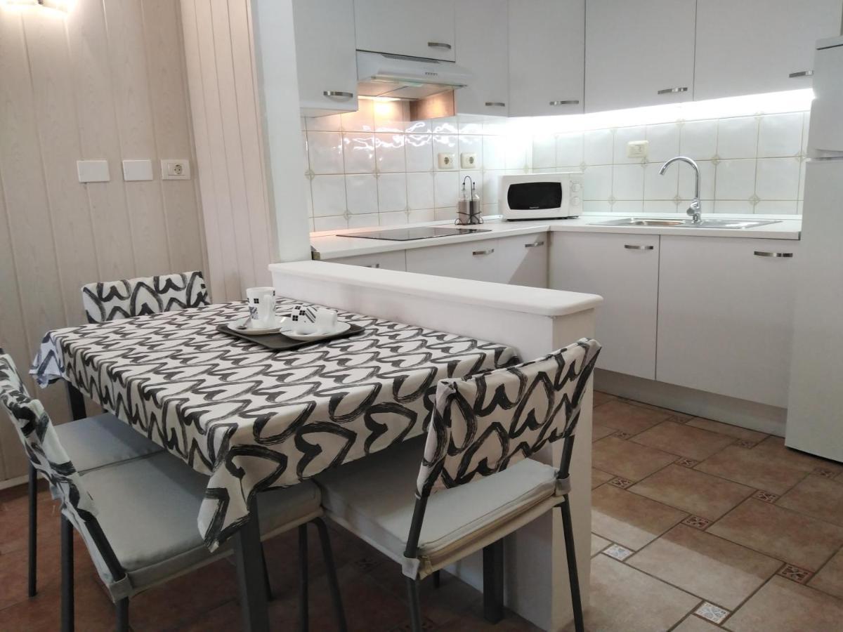 Appartement House Lilu à Arona  Extérieur photo